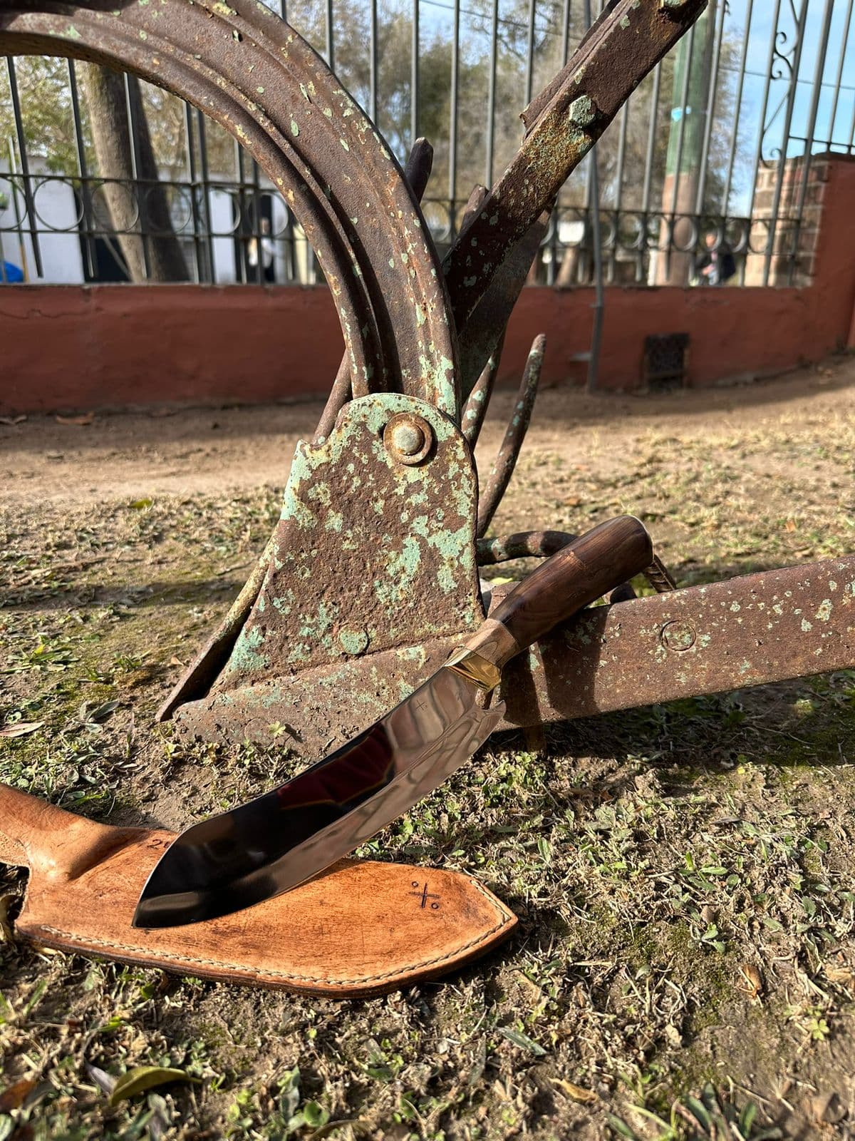 Detalle de un cuchillo artesanal Toto
